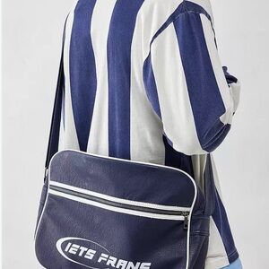 NWOT! Urban Outfitters Unisex iets frans crossbody bag